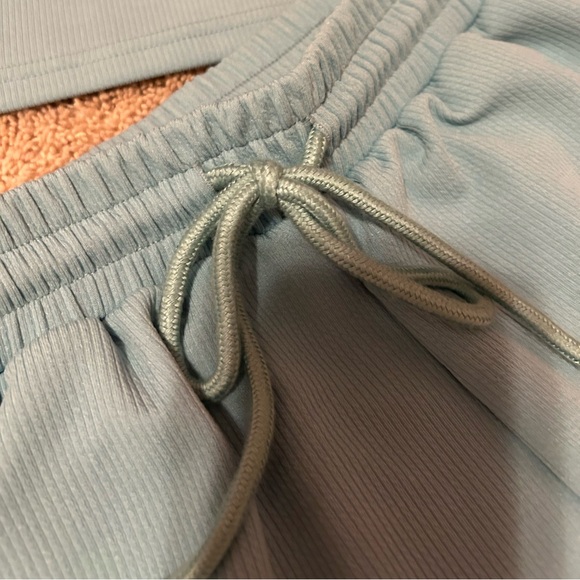 Teal Shorts and Top matching set - Picture 3 of 3